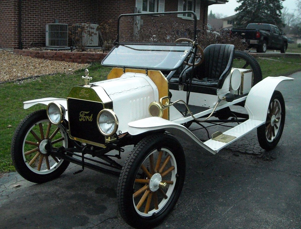 Jeff & Rose Lawrence - 1915 Ford Model T Speedster