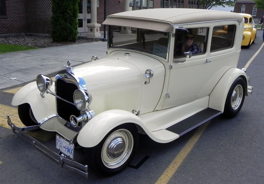 1928 Ford 2dr - Best Paint -